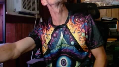 Nelson or ComicKing and sometime Peachy143 online show from October 19, 2025, 1:06 am