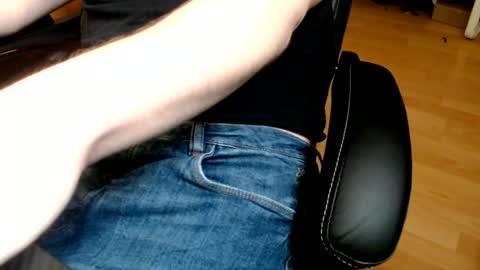 Snapshot of commanderchip chatting on March 4, 2025, 3:59 pm commanderchip online show from March 4, 2025, 3:59 pm