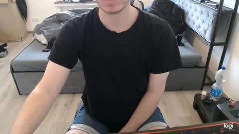 commanderchip online show from October 18, 2025, 3:35 pm