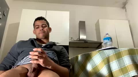 Snapshot of comobailamioso chatting on March 12, 2025, 7:49 pm comobailamioso online show from March 12, 2025, 7:49 pm