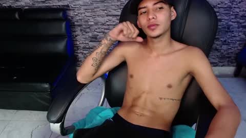 Snapshot of coney_boy chatting on February 19, 2025, 2:55 pm Coney online show from February 19, 2025, 2:55 pm