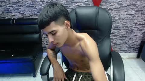 Snapshot of coney_boy chatting on March 1, 2025, 5:49 pm Coney online show from March 1, 2025, 5:49 pm