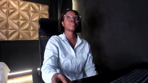 Snapshot of connywellss chatting on July 15, 2026, 7:19 pm Nilo Solem online show from July 15, 2026, 7:19 pm