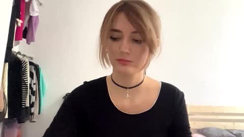 Snapshot of constancefanny chatting on February 26, 2026, 12:26 pm Amelia online show from February 26, 2026, 12:26 pm