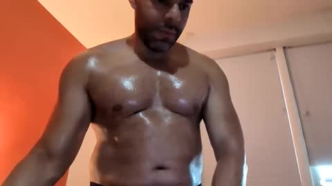 Snapshot of contra41 chatting on June 9, 2026, 11:05 pm Zaddy43 online show from June 9, 2026, 11:05 pm