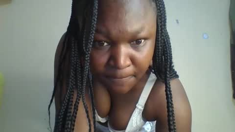 coolgirl001 online show from September 18, 2025, 8:27 am