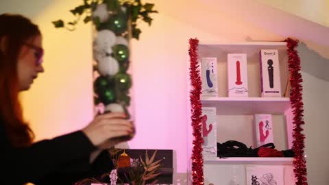 Snapshot of coolteacher chatting on December 31, 2024, 9:31 am Ginger The Cringer online show from December 31, 2024, 9:31 am