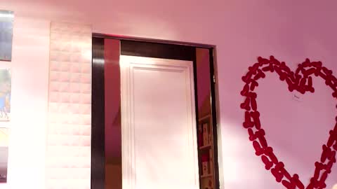 Snapshot of coolteacher chatting on November 20, 2025, 10:37 am Ginger The Cringer online show from November 20, 2025, 10:37 am