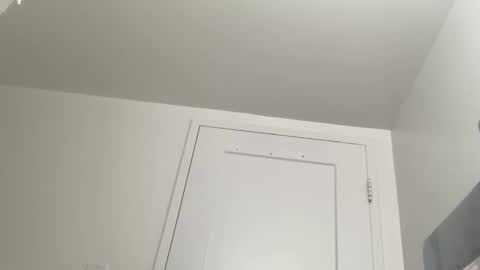 Snapshot of coolvibes69 chatting on November 17, 2025, 11:21 pm coolvibes69 online show from November 17, 2025, 11:21 pm