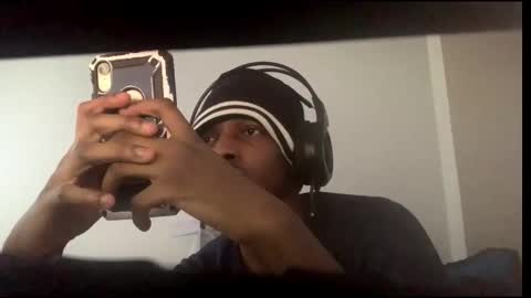 Snapshot of coolvibes69 chatting on December 13, 2025, 7:53 pm coolvibes69 online show from December 13, 2025, 7:53 pm