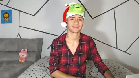 Snapshot of cooper_shiro chatting on December 14, 2025, 5:51 pm shiro online show from December 14, 2025, 5:51 pm