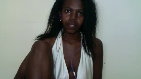 coquine_lara online show from April 29, 2026, 9:32 pm