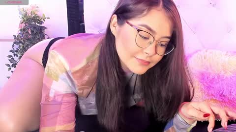 Snapshot of corachandler chatting on December 8, 2024, 3:24 pm Cora online show from December 8, 2024, 3:24 pm