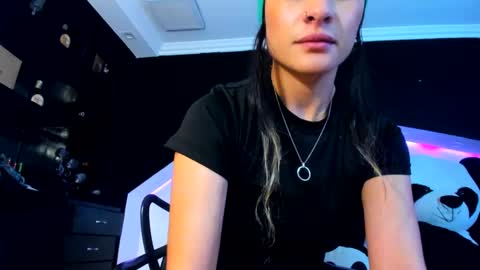 Snapshot of coral_gibson chatting on January 10, 2025, 3:16 pm Coral online show from January 10, 2025, 3:16 pm