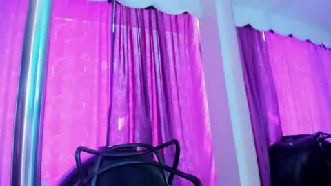Snapshot of coral_gibson chatting on January 14, 2025, 3:04 pm Coral online show from January 14, 2025, 3:04 pm
