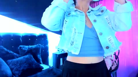 Snapshot of coral_gibson chatting on February 4, 2025, 12:11 pm Coral online show from February 4, 2025, 12:11 pm