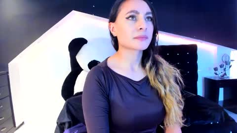 Snapshot of coral_gibson chatting on February 5, 2025, 12:17 pm Coral online show from February 5, 2025, 12:17 pm