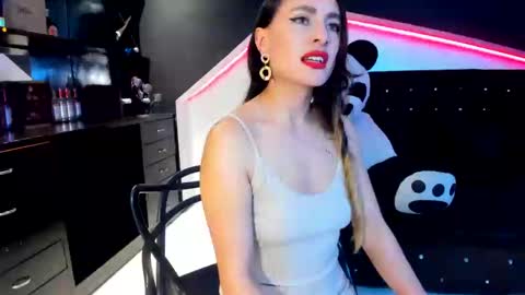 Snapshot of coral_gibson chatting on March 4, 2025, 3:37 pm Coral online show from March 4, 2025, 3:37 pm