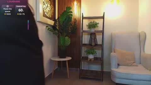 Snapshot of coral_lise chatting on September 26, 2025, 11:03 am Coral online show from September 26, 2025, 11:03 am