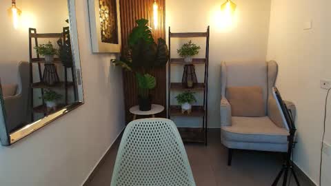 Snapshot of coral_lise chatting on October 3, 2025, 11:07 am Coral online show from October 3, 2025, 11:07 am