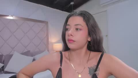 Snapshot of coral_taylorr chatting on November 8, 2025, 12:49 pm Coral online show from November 8, 2025, 12:49 pm