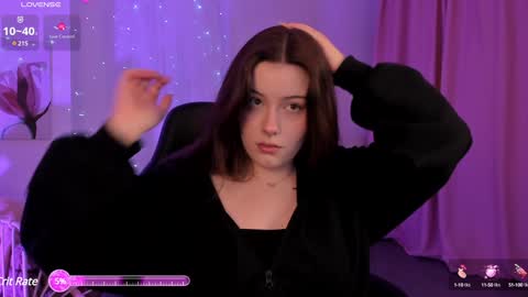 Snapshot of coralinekeyns chatting on December 23, 2024, 5:28 am little girl who is always right or Coraline online show from December 23, 2024, 5:28 am
