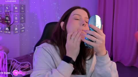Snapshot of coralinekeyns chatting on December 26, 2024, 5:15 am little girl who is always right or Coraline online show from December 26, 2024, 5:15 am