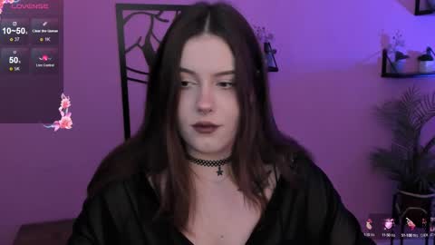 Snapshot of coralinekeyns chatting on March 11, 2025, 5:27 am little girl who is always right or Coraline online show from March 11, 2025, 5:27 am