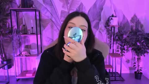 Snapshot of coralinekeyns chatting on September 12, 2025, 7:52 am little girl who is always right or Coraline online show from September 12, 2025, 7:52 am