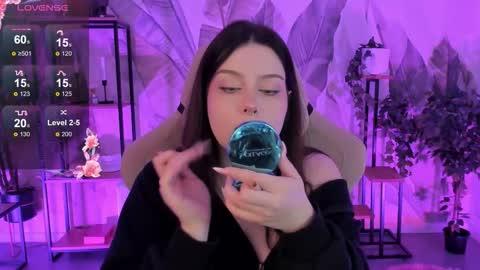 Snapshot of coralinekeyns chatting on September 14, 2025, 5:28 am little girl who is always right or Coraline online show from September 14, 2025, 5:28 am