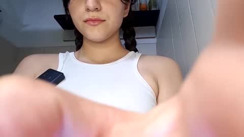 Snapshot of coralinexxx07 chatting on October 9, 2025, 10:30 pm Coraline uwu     Bienvenidos al dulce mundo de Coraline    Hola amores soy Coraline  Una chica  tierna juguetona online show from October 9, 2025, 10:30 pm