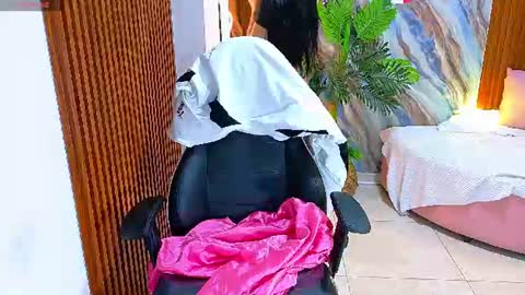 corall_tay1 online show from July 16, 2026, 12:33 pm
