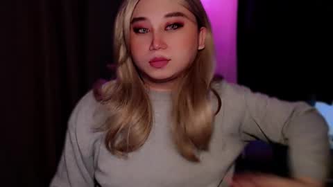 corefinder_xx online show from November 6, 2025, 11:00 am