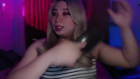 Snapshot of corefinder_xx chatting on April 2, 2026, 5:10 pm corefinder_xx online show from April 2, 2026, 5:10 pm