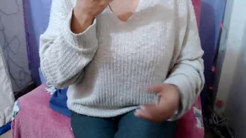 Snapshot of corinnahothotxxx chatting on September 9, 2025, 3:33 pm corinnahothotxxx online show from September 9, 2025, 3:33 pm