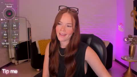 Snapshot of corinnerusso chatting on January 7, 2026, 4:59 am Corinne Russo online show from January 7, 2026, 4:59 am