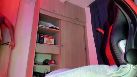Snapshot of corvis_xnc0012 chatting on October 15, 2025, 7:41 am Corvis Xnc0012 online show from October 15, 2025, 7:41 am