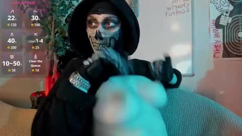 cos_operator online show from November 7, 2025, 7:47 pm