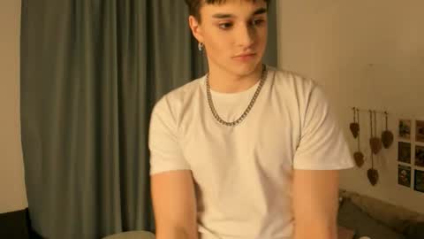 Snapshot of cosmicflirt chatting on February 27, 2026, 8:42 pm Henry online show from February 27, 2026, 8:42 pm