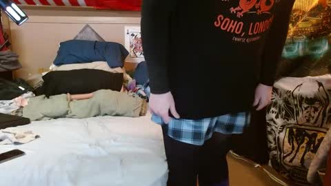 Snapshot of cosmicjones88 chatting on April 3, 2026, 9:18 am cosmicjones88 online show from April 3, 2026, 9:18 am