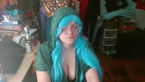 Snapshot of costumedmaiden chatting on January 15, 2026, 4:50 am CostumedMaiden online show from January 15, 2026, 4:50 am