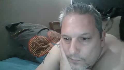 Snapshot of couffi chatting on March 8, 2026, 8:23 pm couffi online show from March 8, 2026, 8:23 pm