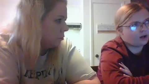 Snapshot of countryb57444 chatting on December 10, 2024, 10:16 pm countryb57444 online show from December 10, 2024, 10:16 pm