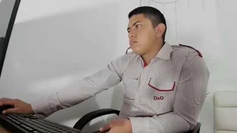 Snapshot of couple_fantasy30 chatting on January 9, 2025, 10:09 pm Nikol y  tomy online show from January 9, 2025, 10:09 pm