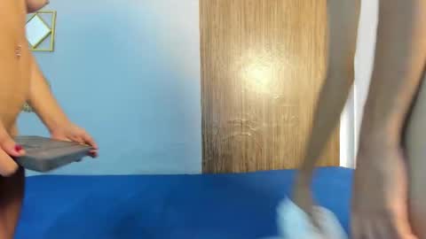 couple_hotfox online show from March 5, 2026, 1:12 am