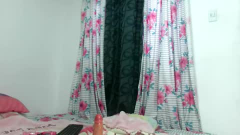 Snapshot of couple_naughty01 chatting on September 26, 2025, 2:32 pm couple_naughty01 online show from September 26, 2025, 2:32 pm