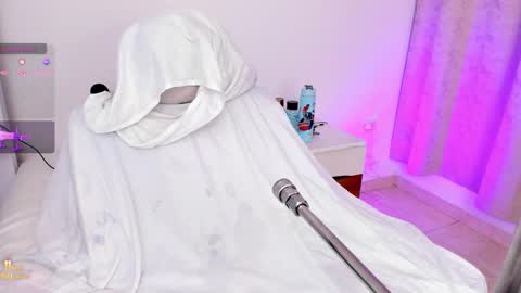 Maria  online show from November 1, 2025, 1:24 pm