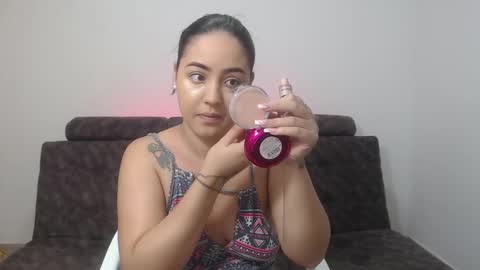 Snapshot of couple_sexandlove chatting on February 20, 2025, 11:53 am ALEJANDRO Y EMILY online show from February 20, 2025, 11:53 am