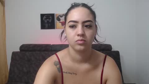 Snapshot of couple_sexandlove chatting on February 28, 2025, 11:14 am ALEJANDRO Y EMILY online show from February 28, 2025, 11:14 am