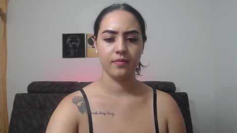 Snapshot of couple_sexandlove chatting on February 28, 2025, 11:01 pm ALEJANDRO Y EMILY online show from February 28, 2025, 11:01 pm